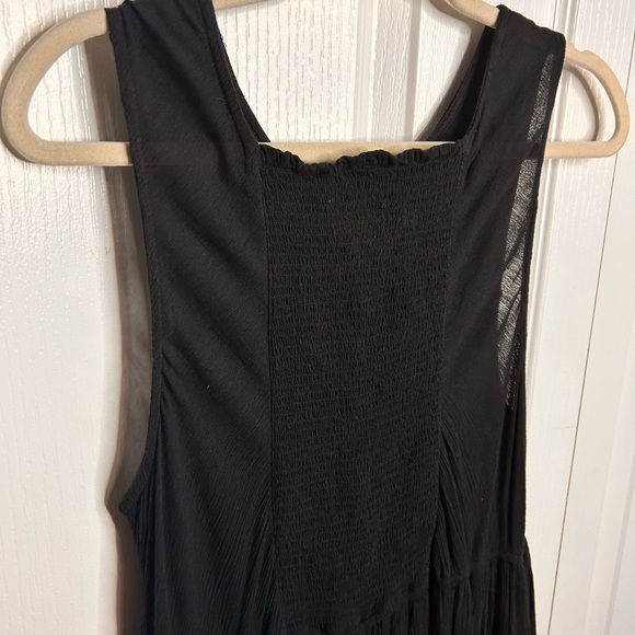 Carlson Women’s Size Large Sleeveless Black Tiered Smocked Maxi Dress Cotton - Picture 7 of 7